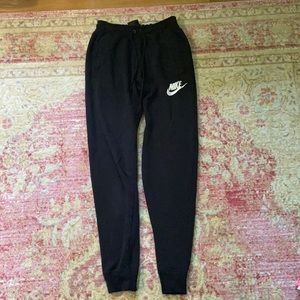 NIKE joggers